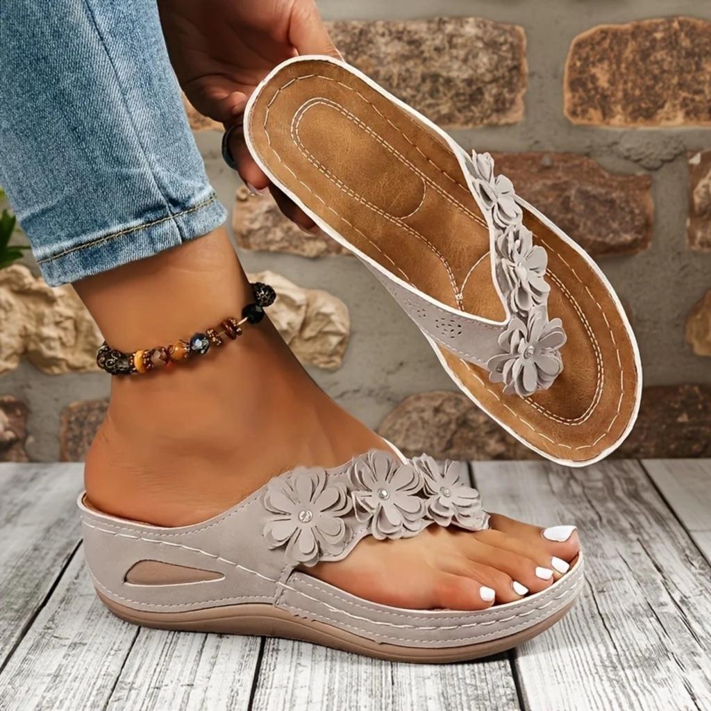 Ladies' Fashionable Flip Flops, Casual Open Toed Flat Shoes, Comfortable Soles, Suitable for All Seasons, Casual Shoes, Sandals, Women's Shoes