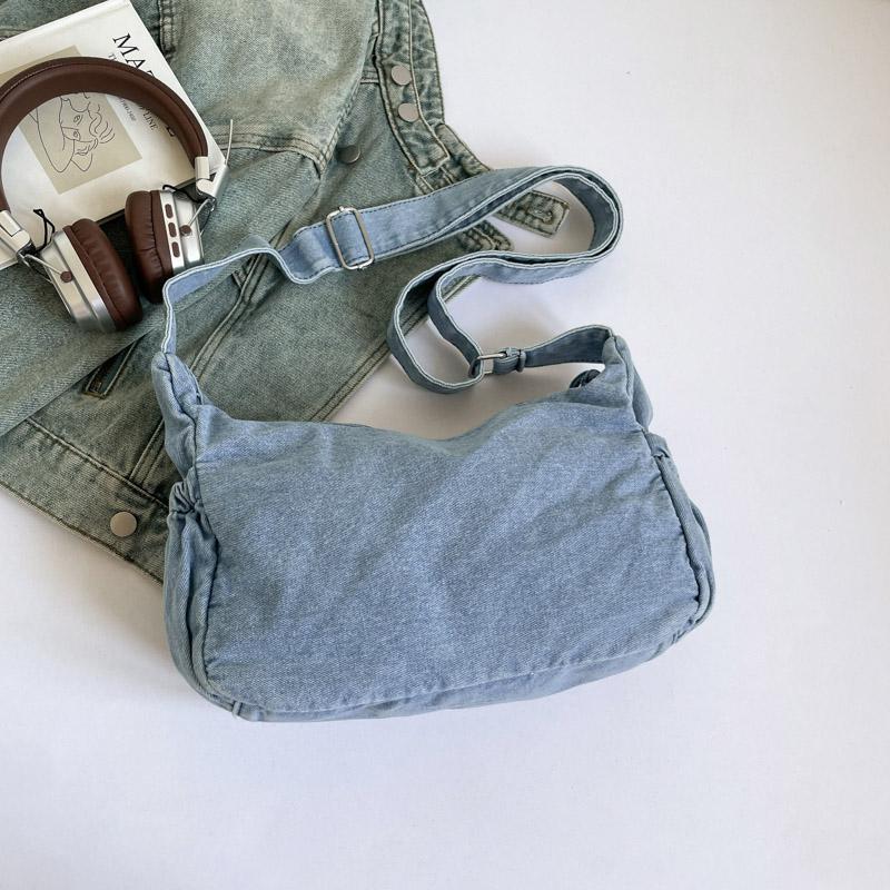 Denim Shoulder Bag Women's Crossbody Bag Commuter Large Capacity Underarm Bag