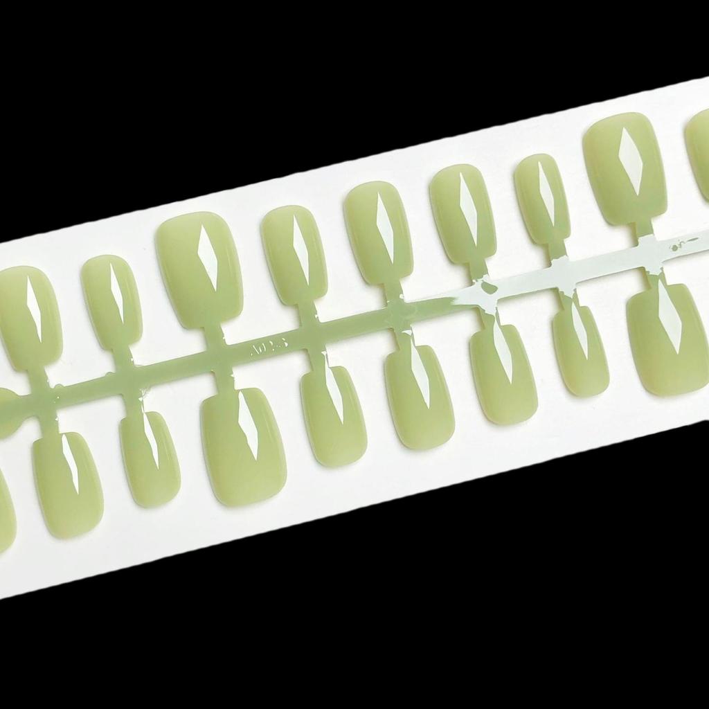 Minimalist Solid Color Press-On Nails: Cherry Red, Black, White, Blue, Green, Nude - Short Ladder Nail Art Patches