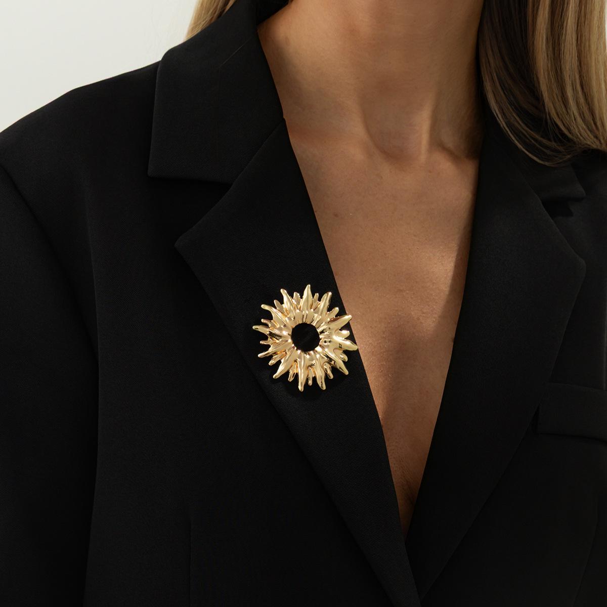 Европейско-американские трансграничные ювелирные изделия: Жидкая плиссированная неправильная геометрическая брошь-лебедь