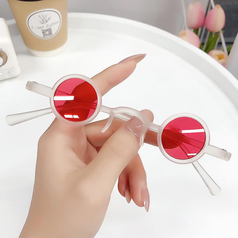 

Retro Hip Hop Sunglasses Small Frame Round Street Photography Mini Small Glasses Trendy Men And Women Funny Sun Glasses 1PC