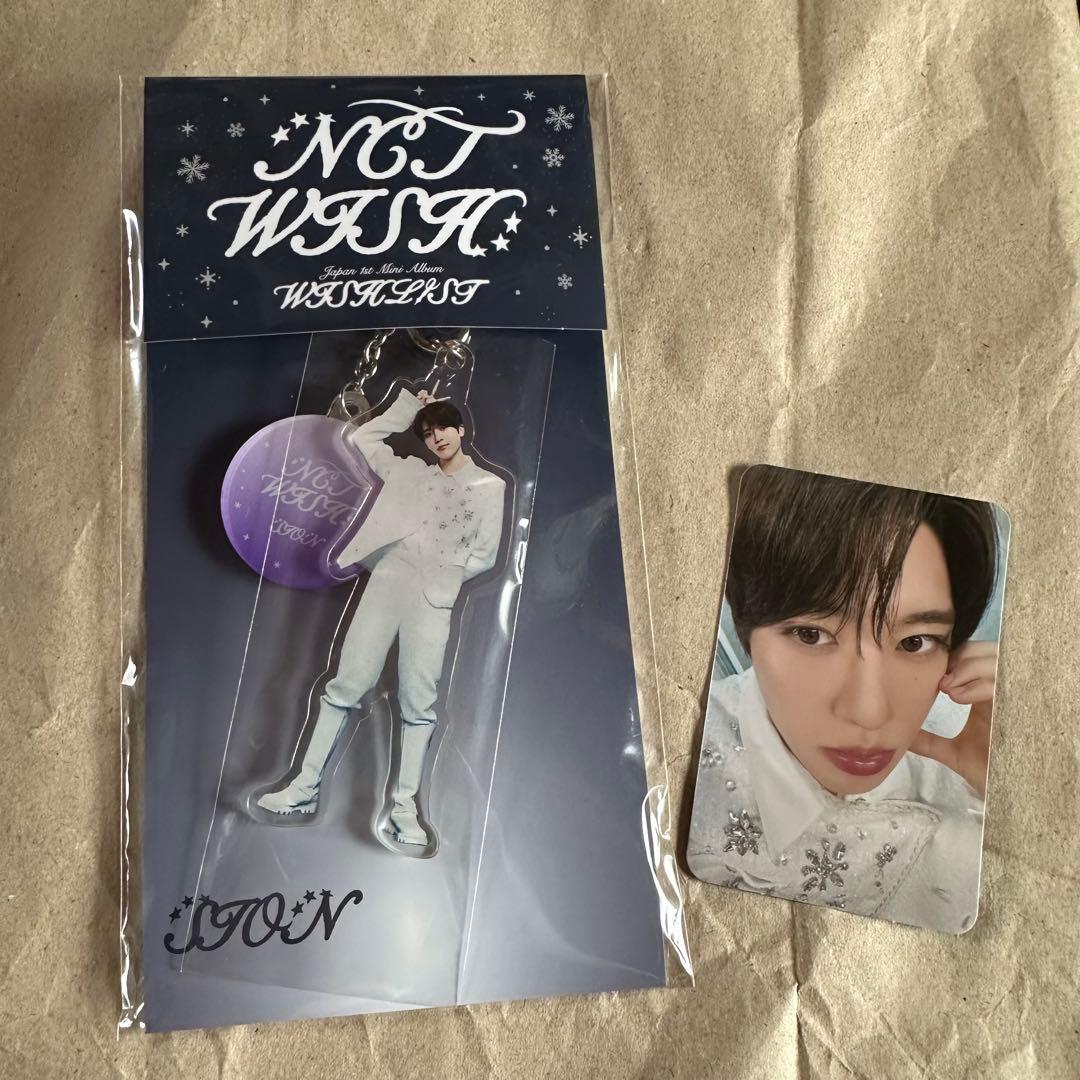 [Б/У] NCT WISH WISHLIST Мечтательная акриловая фотокарточка Ксион