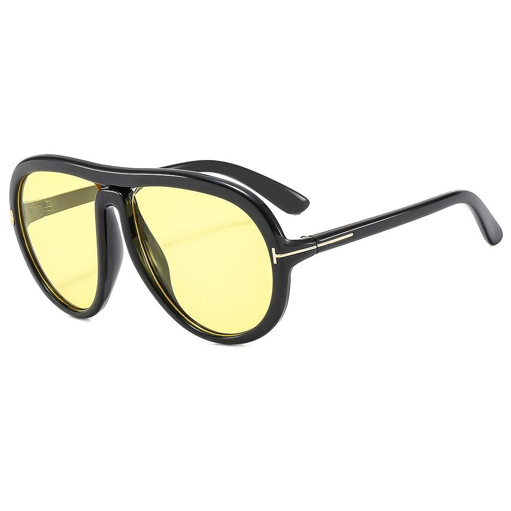 

Vintage Style Womens Oversized Sunglasses With Gray Lenses And Classic Black Frame For Summer BlackFrameYellow