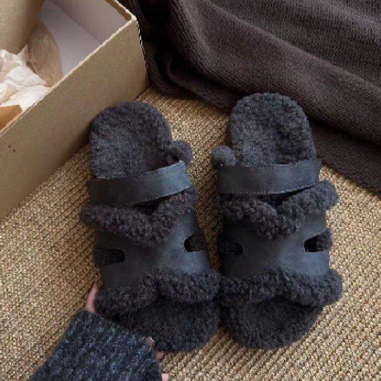 2025 soft bottom autumn and winter new open-toe comfortable daily flat bottom one-word drag black fluffy slippers women's outer wear