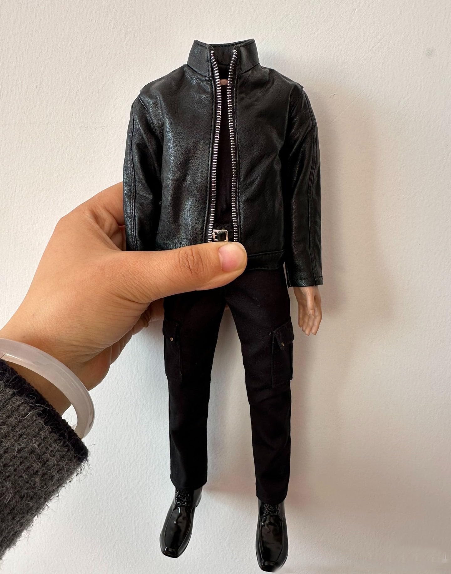 

HAMRETHYPPZ Фигурка Костюм Джентльмена Комплект Наряд Кожа Специальная Атака Мода Джинсовый Костюм и тело не 1/6 Аксессуары/Мужской Костюм, Костюм, Костюм, (Глава чёрный