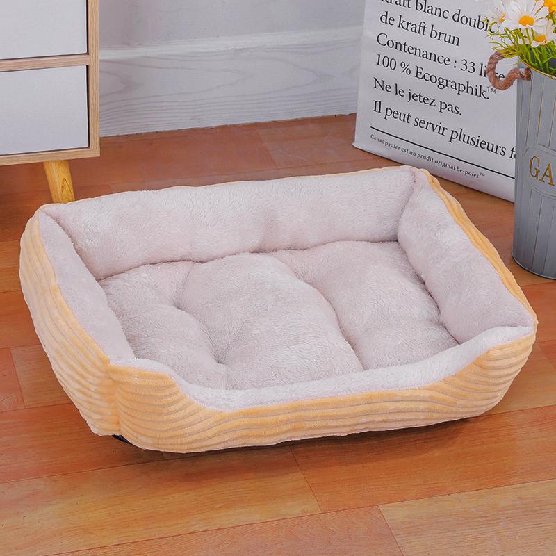 All-Season Pet Bed for Small Dogs & Cats - Winter Warmth Dog House Mat