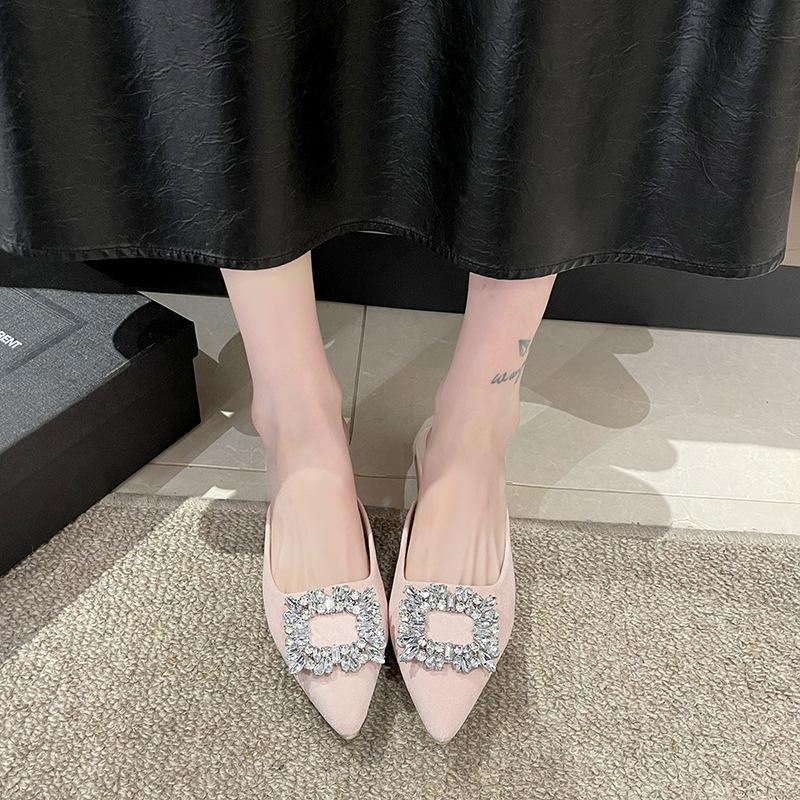 Baotou Halbschuhe Frühling und Sommer 2025 Koreanische Version modisch und bequem neue spitze Strass dicker Absatz faule Sandalen