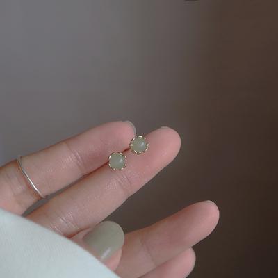 Retro Französisch Temperament Liebe Stud Ohrringe Nische Design Sinn Kleine Grüne Hetian Jade Ohrringe