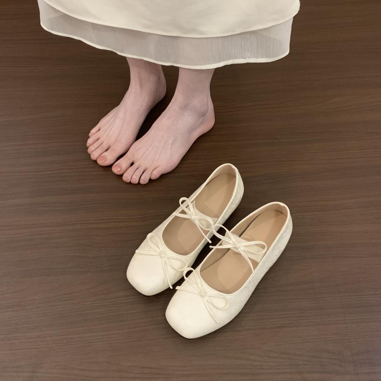

Square head bow ballet shoes women s summer 2025 new French sweet with skirt inner height increase Mary Jane shoes 35 белый