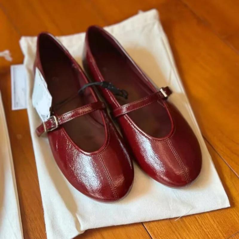 Fashion Comfortable Lightweight Soft Leather Ballet Flats Women Fashion Red Round Toe Belt Buckle Brand Design Shoes Elegant Casual Shoe