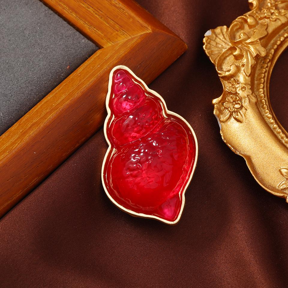 New Creative Women Girls Classic Conch Rhinestone Glass Brooches Pins Delicate Design Lady Elegant Suit Office Accessories