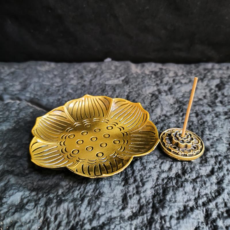 2 in 1 Incense Holder Metal Plum Blossom Plate Alloy Stick Incense Burner Sandalwood Base for Home Decor , Ashtray
