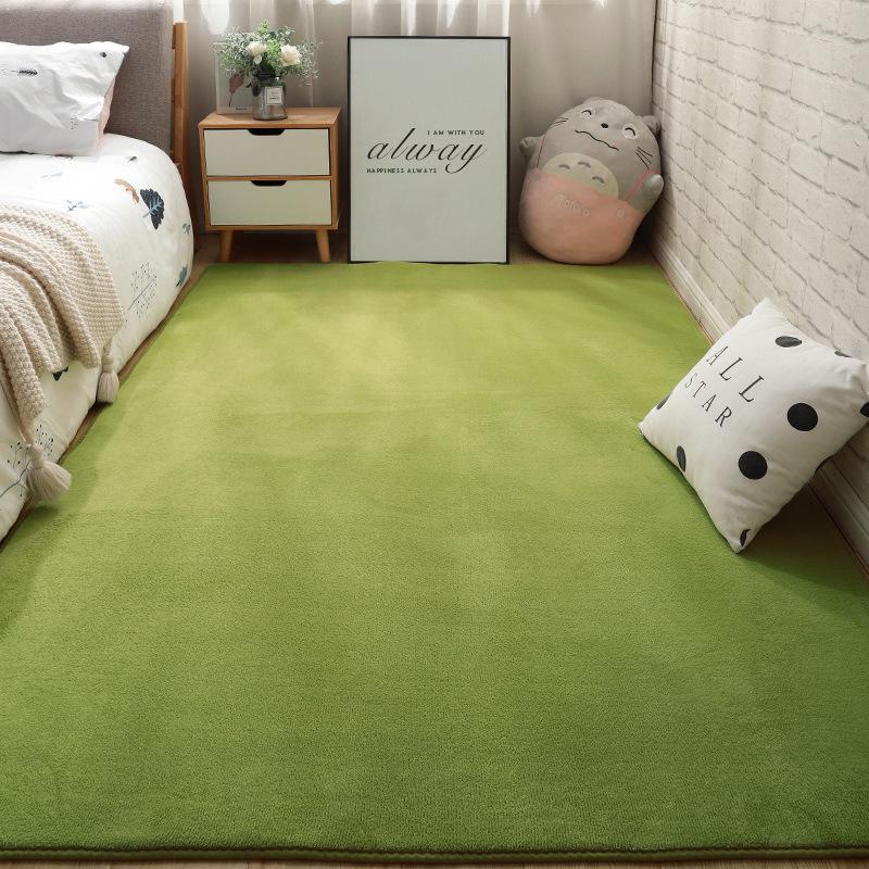 Renovate rental house: Carpet or Japanese floor mat for bedroom decor and master bedroom arrangement.