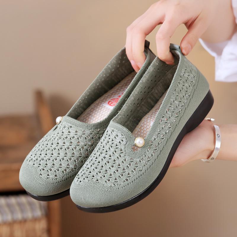 Cloth shoes women's summer new medium women's shoes hollow breathable comfortable non-slip leather shoes mother