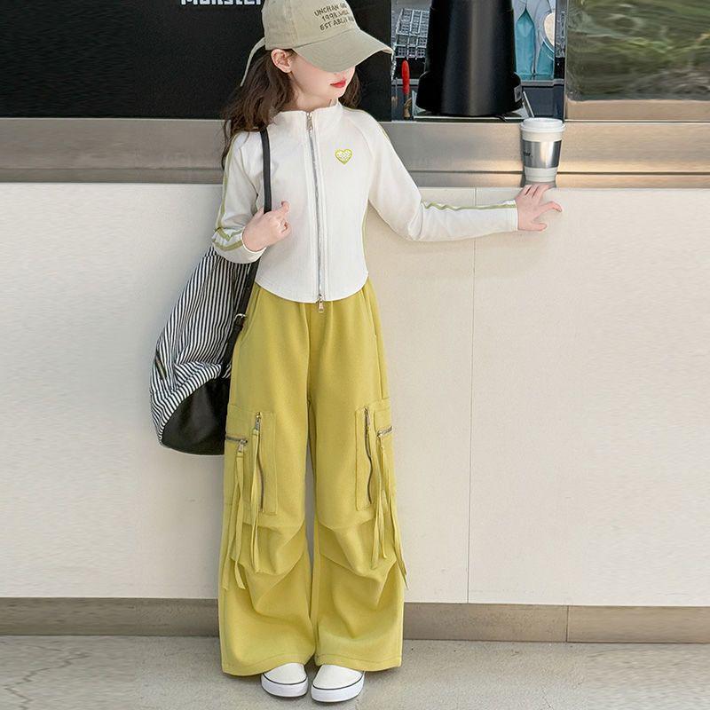 

Trendy Kids Spring & Fall Cardigan and Cargo Pants Set - Stylish Casual Two-Piece with Drawstring 140 cm