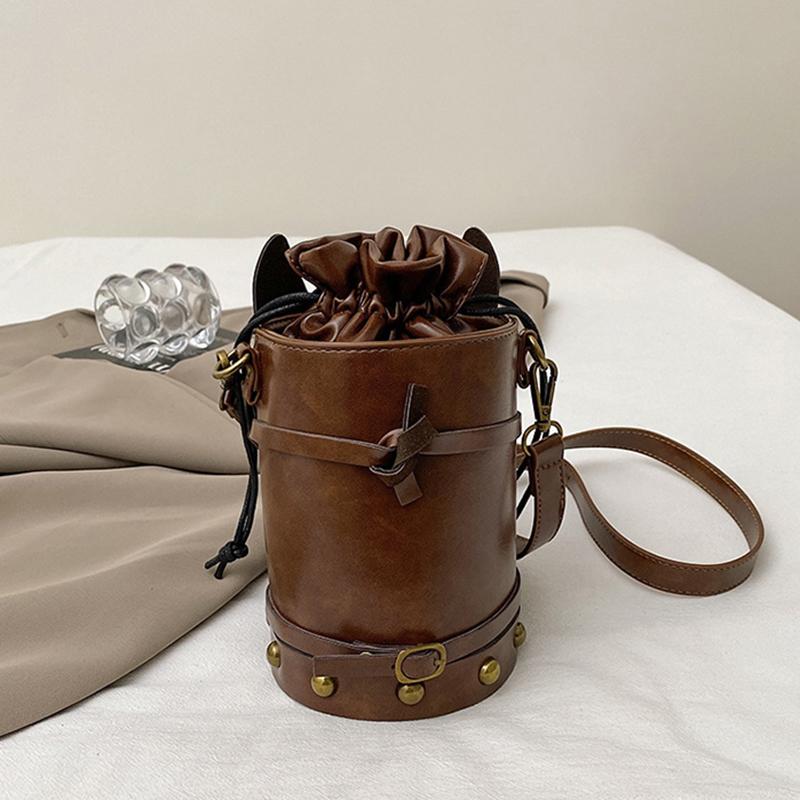 Funny Shoulder Bag Vintage Style Creative Horse Head Mask Bucket Bag Unique Niche Single Shoulder Crossbody Bag for Women