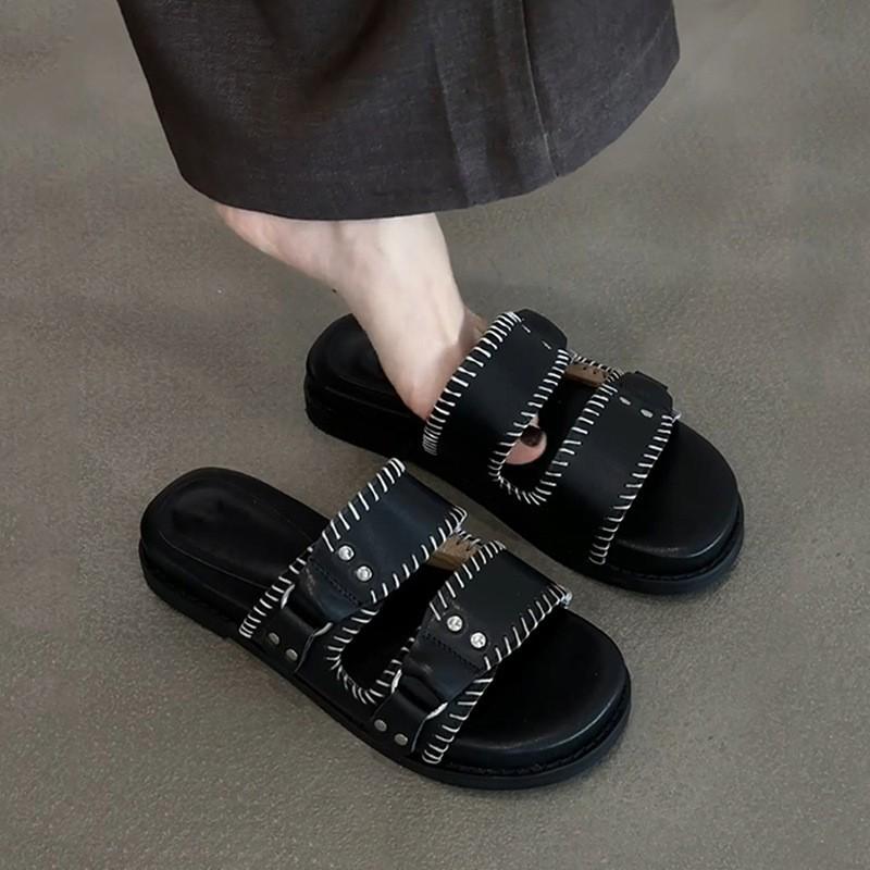 

Sheepskin version~ New rivet design with sandals for women who are not tired of stepping on shit in summer, low-heeled Roman sandals 40 чёрный