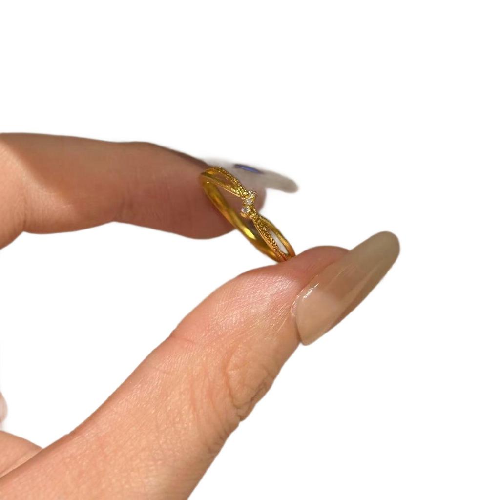 Golden Sparkly Thin Diamond Ring - Exquisite, Light Luxury Fashionable Finger Accessory