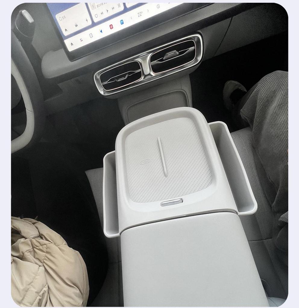 Leapmotor B10 Center Console Silicone Mat: Anti-Slip Protective Pad for Full Coverage Car Interior Protection