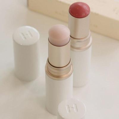 Hince True Dimension Radiance Balm Highlighter 10g (Color Options: Shelly Pink / Clear / Tender Room / Gleaming / Dawn Ray / Light / Lil Mauve)