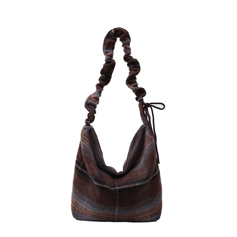 Woolen bag women's large-capacity new autumn and winter leopard print shoulder messenger bag casual commuter tote bag