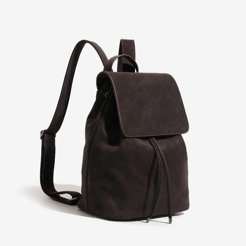 Dual-shoulder Backpack - Simple and Casual, Versatile and Fashionable. Large Capacity Dual-shoulder Bag.