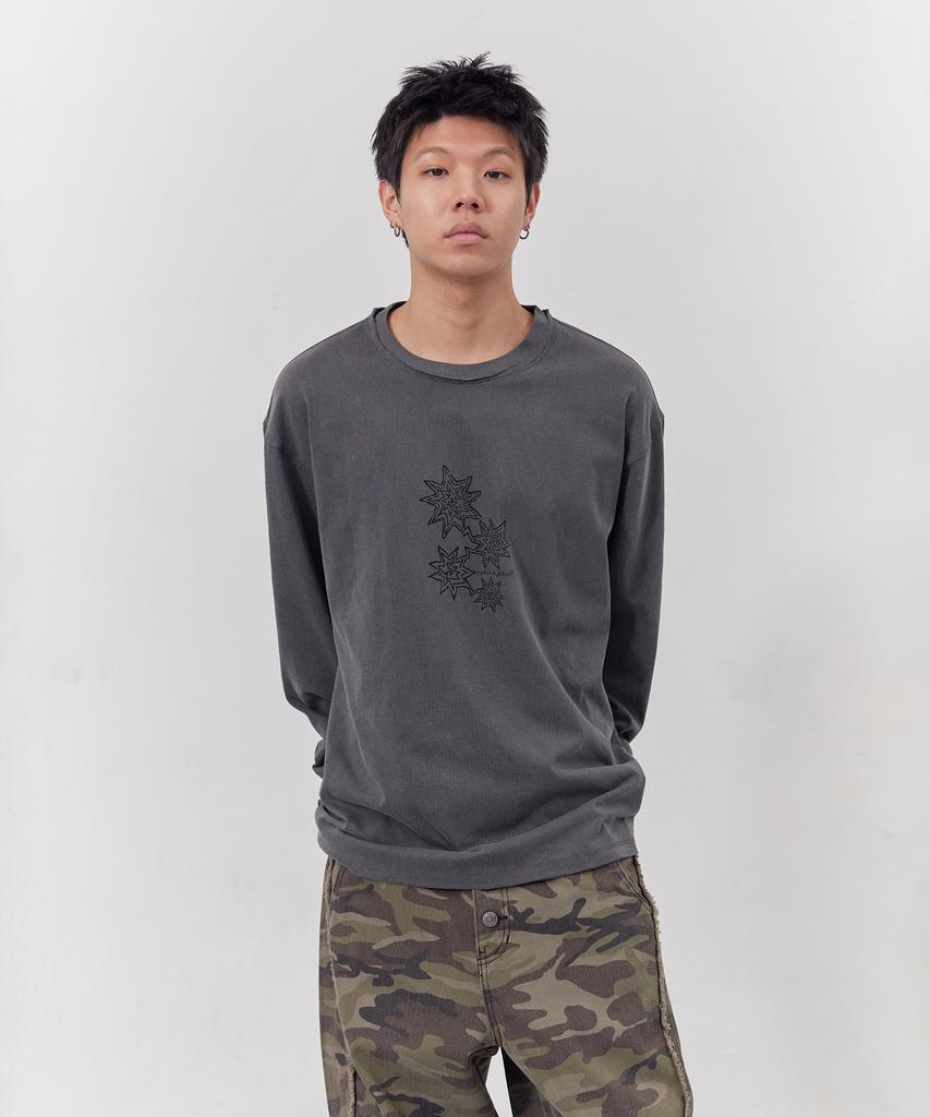 Tonilolenseu Pigment Graphic Long Sleeve Charcoal