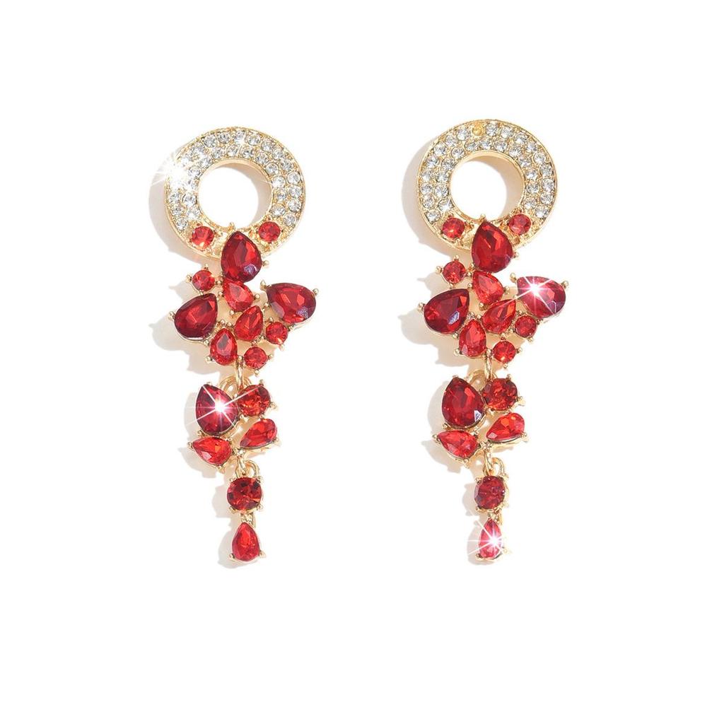 High-End Fashion Leaf Tassel Earrings - Elegant Design and Unique Style