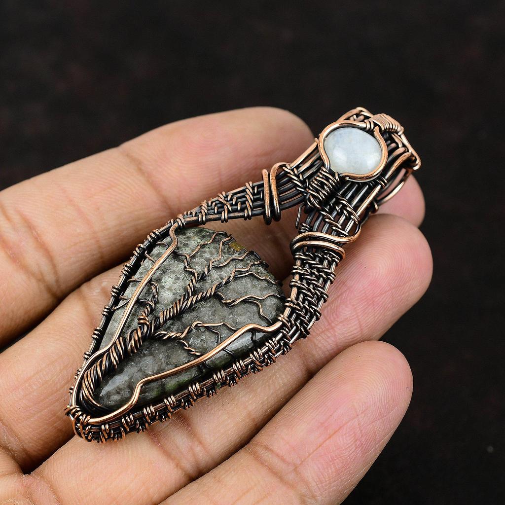 Pingente de coral arraia da árvore da vida, pingente de fio de cobre envolto, joia de designer artesanal, pingente de pedra da lua arco-íris, presente para mãe