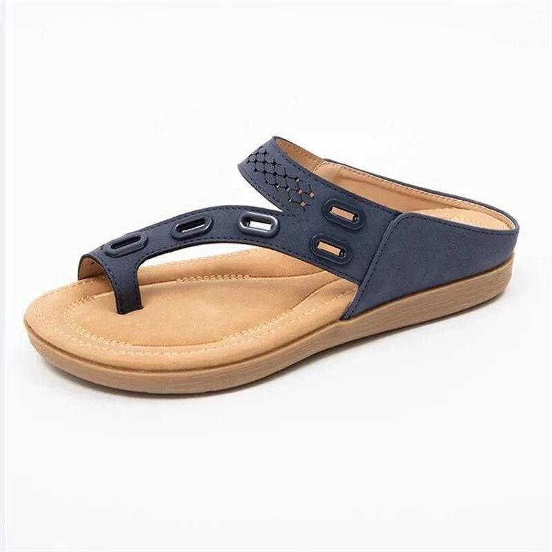 Summer new large size flat-bottomed cool slippers women's set toes hollow button pattern sandals