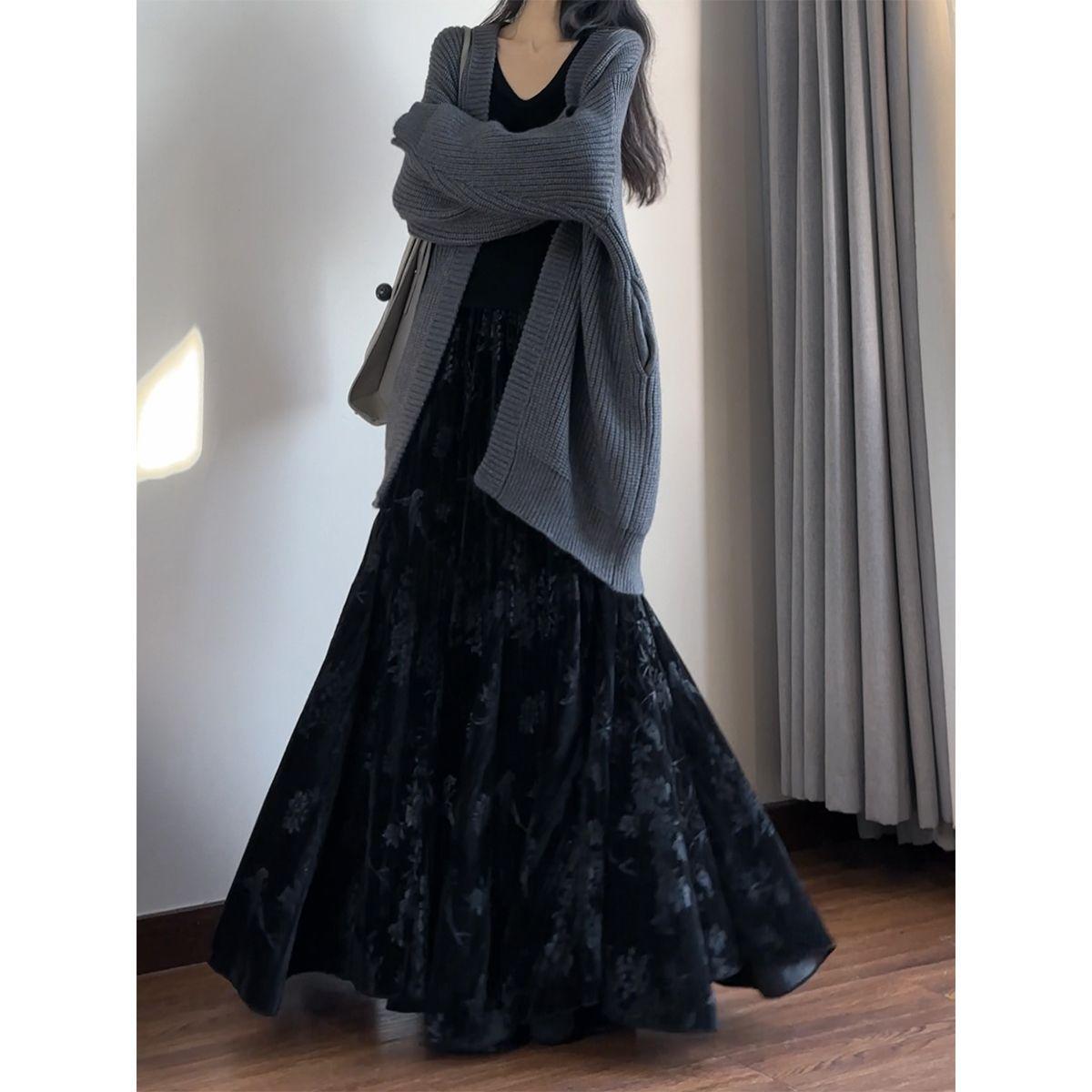 

New Velvet High-Waist Flare Fishtail Skirt - Autumn/Winter Chinese Style Women s Long Skirt 2XL