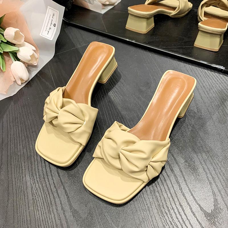 2024 Vară Nou Sandale Simple cu Toc Pătrat cu Vârf Pătrat și Vârf Deschis pentru Femei, Ediție Coreeană, Culoare Solidă, Pliuri