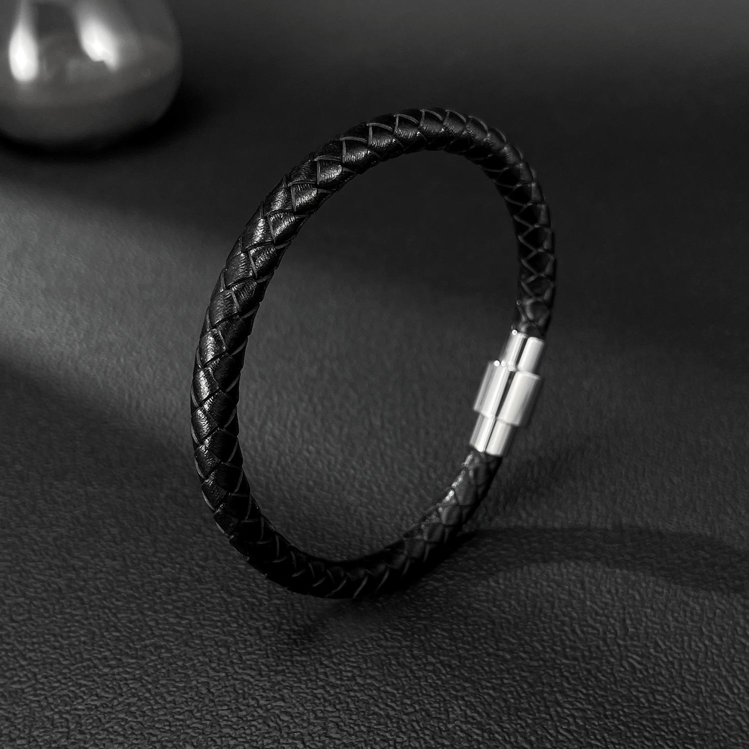 

Men s Versatile Titanium Steel Leather Bracelet - Trendy Woven Design