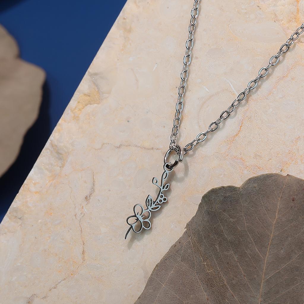 Kinitial 12 Month Birth Flower Necklaces For Women Stainless Steel Fashion Floral Pendant Necklace Choker Chain Jewelry Gift