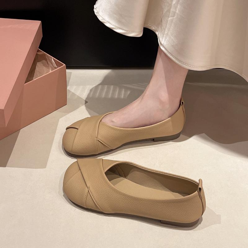 New Women Slip-on Leather Loafers Ladies Casual Round Toe Cute Flats Nurse Shoes Sneakers Spring Autumn Fashionable Ballet Shoes