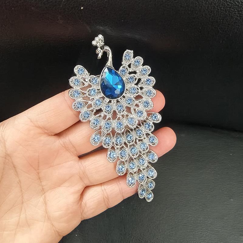 

Ins Feeling Peacock Spread Its Tail, Light Luxury High-end Trendy Brooch 3*6cm