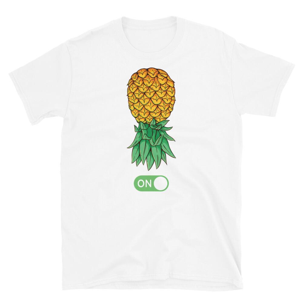Upside Down Pineapple Swinger Mode On Cruise Ship Short-Sleeve Unisex T-Shirt S разноцветный