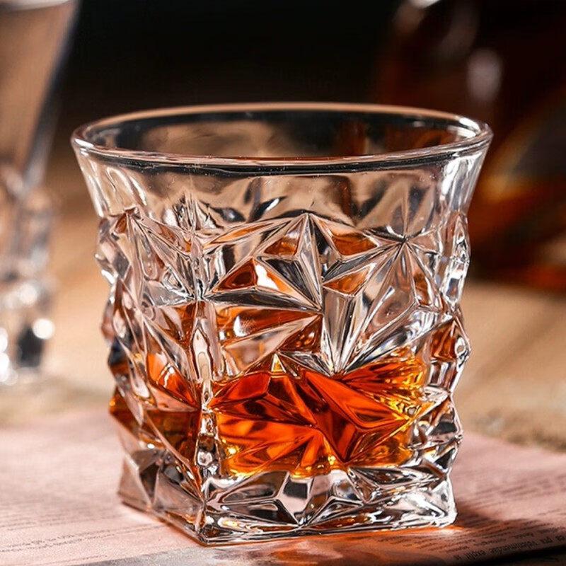 ZISIZ European Style Crystal Whiskey Glass