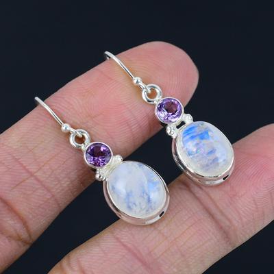 Boucles d'oreilles en pierre de lune arc-en-ciel naturelle avec de minuscules pierres précieuses améthystes en argent sterling 925 massif, boucles d'oreilles pendantes faites à la main, bijoux cadeau pour femme et fille