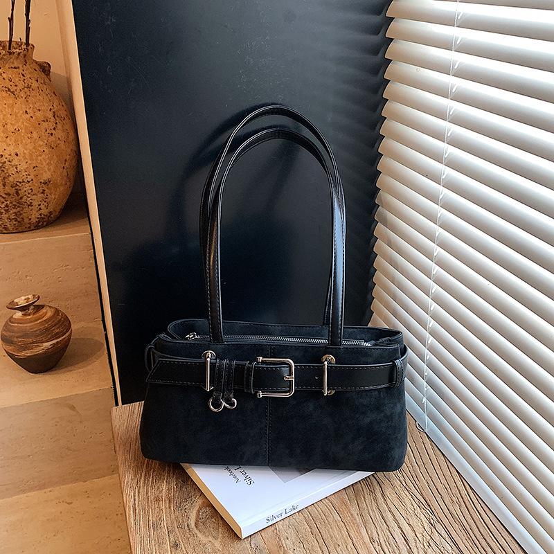 

Retro bag women s new autumn and winter niche commuter women s bag high-end single shoulder armpit bag чёрный