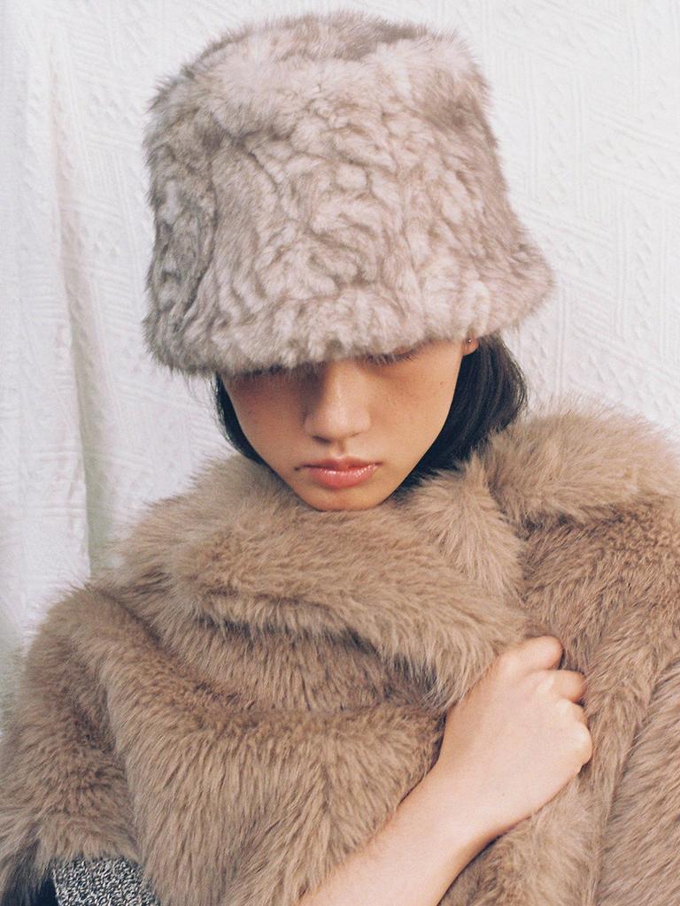 Eosseomnijeu Fur Lampshade Hat_Crush Beige