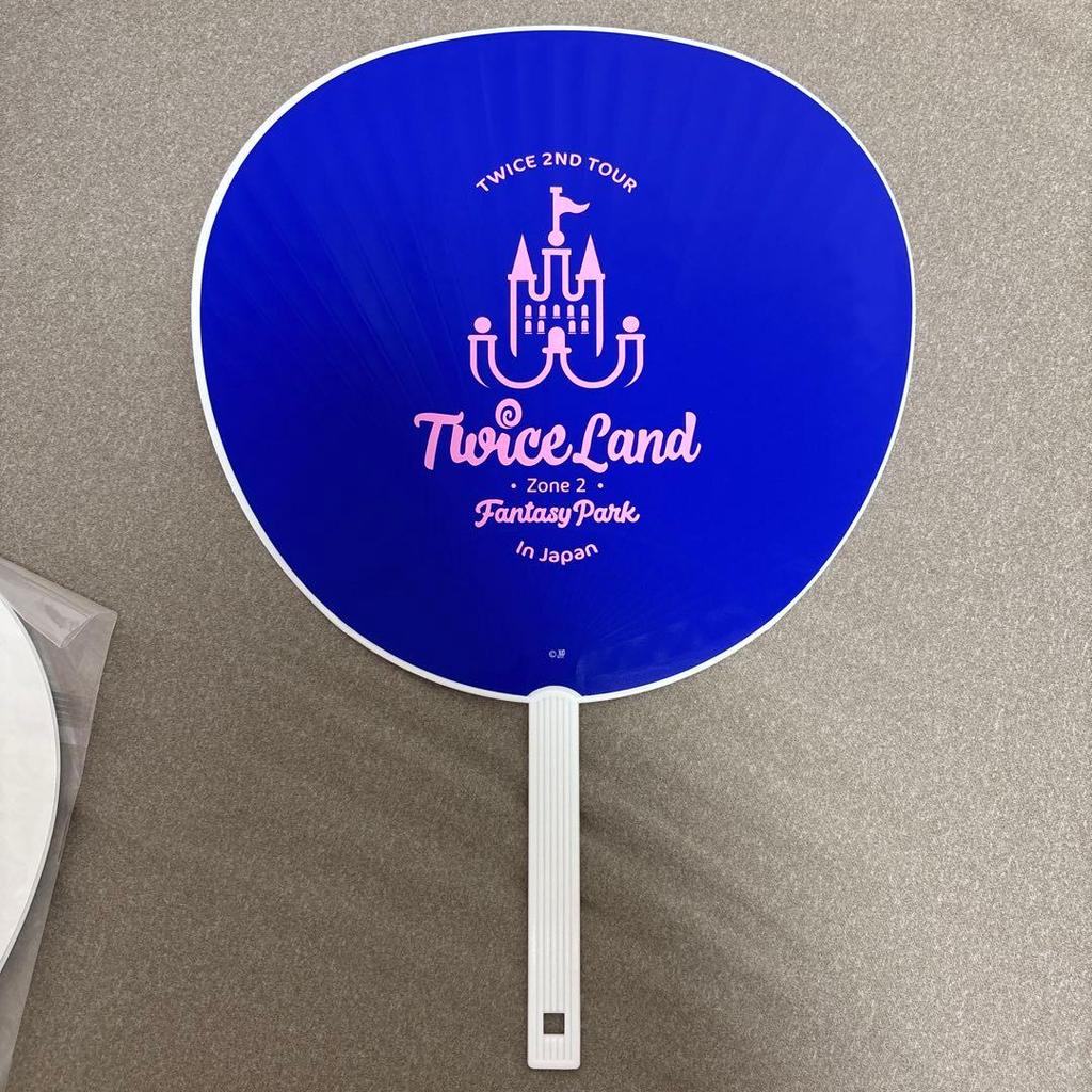 [USED] TWICE Momo Momo Fan TWICELAND