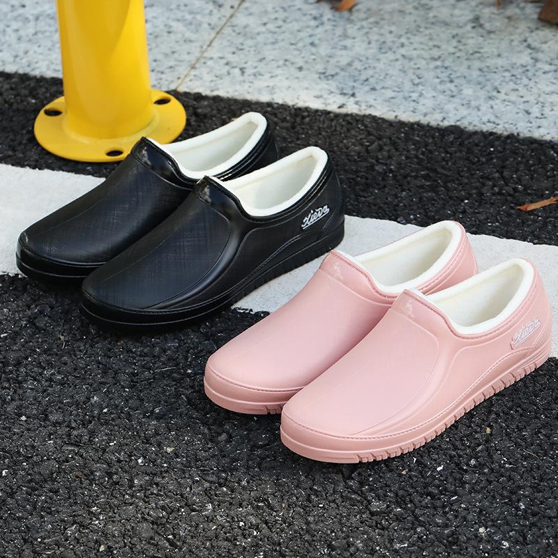 Low-top water shoes women's non-slip fashion new adult outdoor waterproof shoes kitchen shallow mouth work shoes