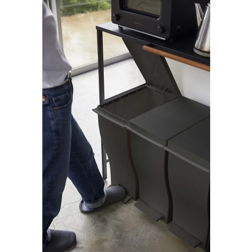 Yamazaki Extendable Over-the-Trash Can Rack, Black, Approx. W42.5~76 x D42.5 x H90cm, Tower Kitchen Rack with Hooks, Product Number 5327