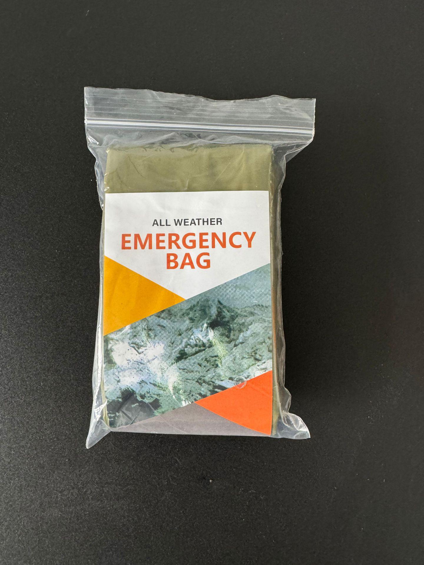 

Orange Outdoor Emergency First Aid Sleeping Bag - Portable, Professional, Windproof, and Rainproof for Mountaineering