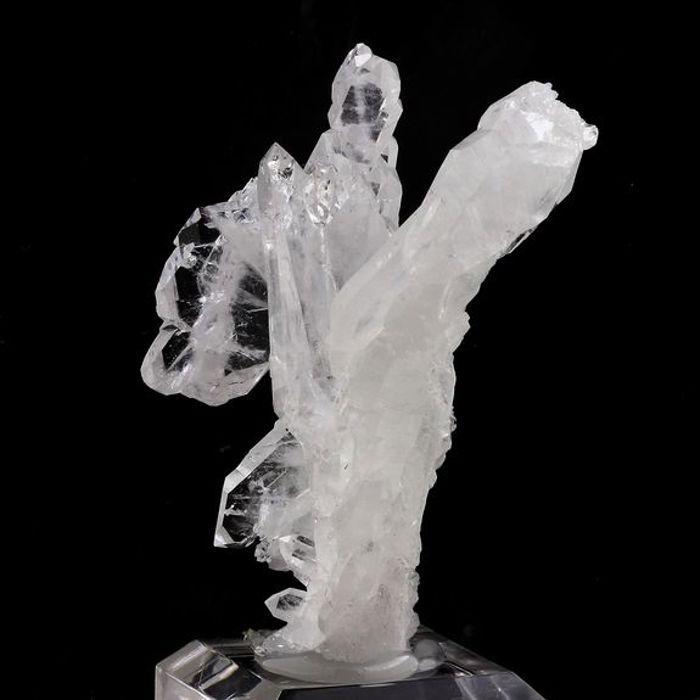 Pierres et Minéraux. Quartz à Ame ( faden quartz ). 415.5 ct. Saint Jean de Maurienne, Savoie, France.