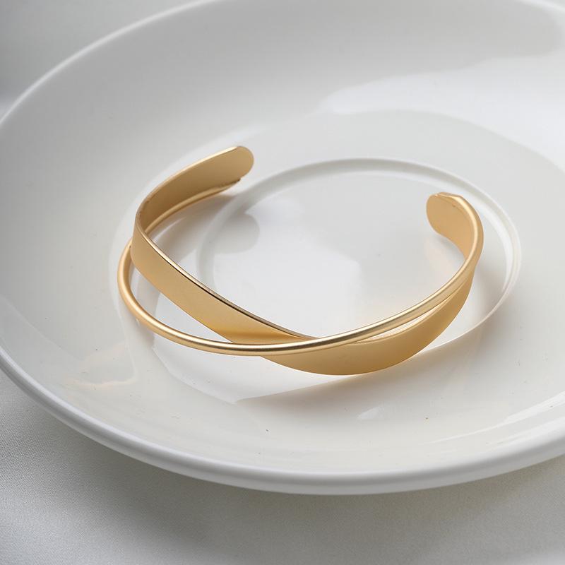 Minimalist Double-Layer Hollow Armlet: European & American Style, Exaggerated & Fashionable High-End Bracelet