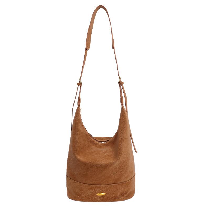 Simple retro matte bag women's 2025 new commuter versatile messenger bag slack shoulder tote bucket bag