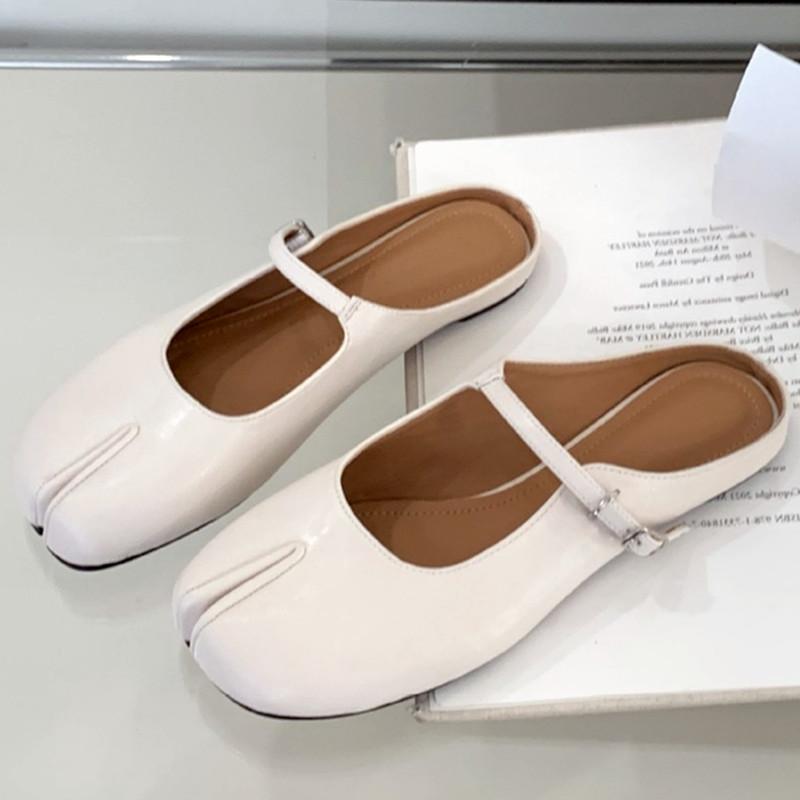Zapatillas de dedo partido para mujer, verano, ligeras, antideslizantes, con hebilla, Mocasines, Zapatos planos lindos de cuero suave, Mocasines