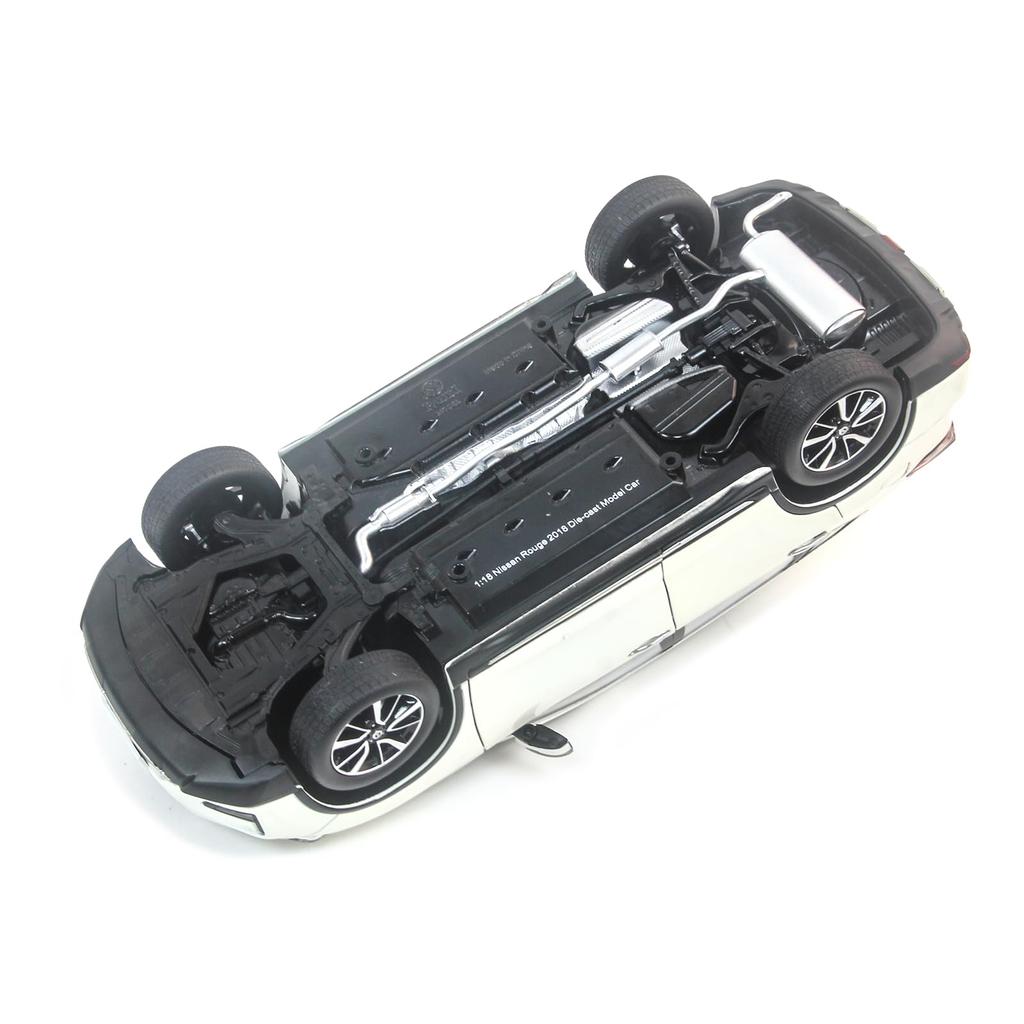 PAUDI MODEL scale diecast model of the Nissan 1/18 X-Trail 2018.